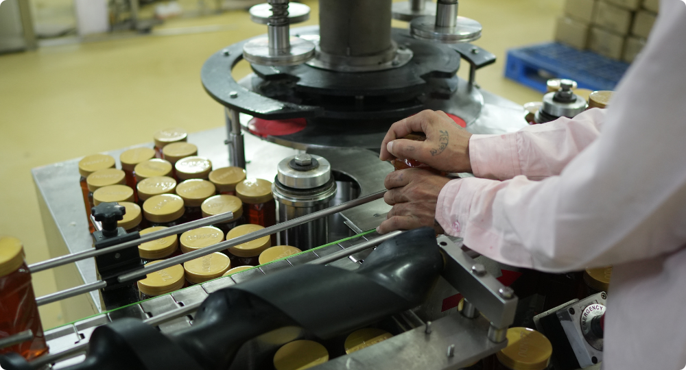 Honey face mask application