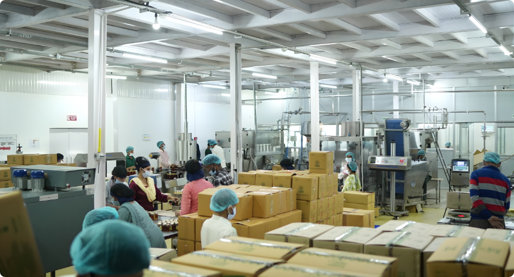 Honey face mask application