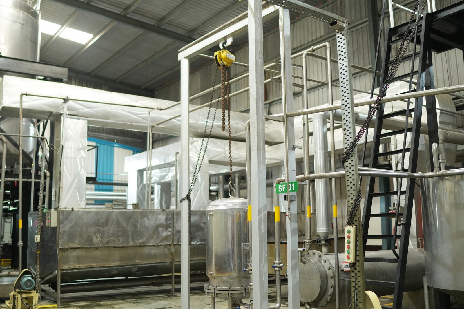 Alpixo honey processing unit image 4